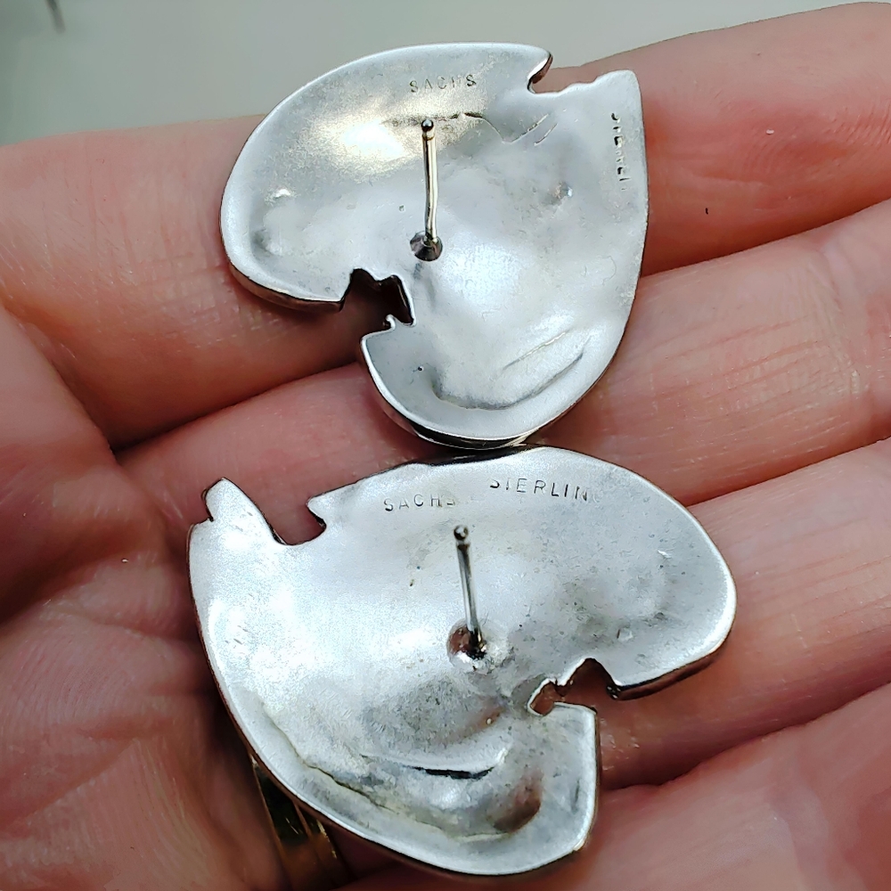 Sue Sachs Sterling Silver Modernist Handwrought Heart Shaped Post back Earrings - Picture 5 of 8